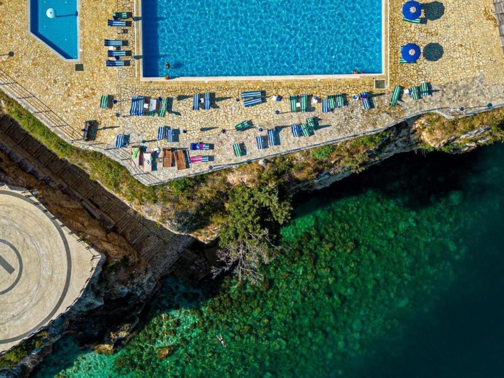 Vila Rina At Aquamarine Residence Vlore Exterior photo